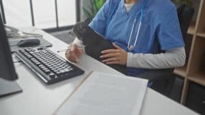Hjælp med at udvikle veterinærfaget ved at svare på spørgeskemaundersøgelsen. Foto: Shutterstock